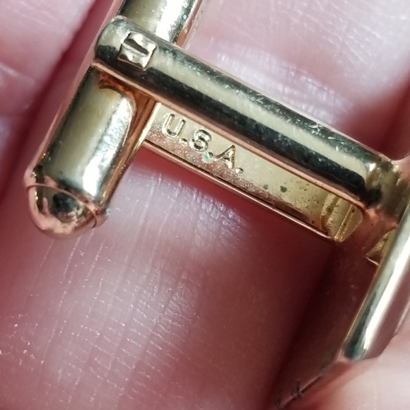 Vintage letter E cuff links gold tone cufflinks square classic alphabet monogram - Picture 10 of 10